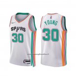 Maglia San Antonio Spurs Thaddeus Young #30 Citta 2021-22 Bianco