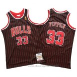 Maglia Chicago Bulls Scottie Pippen NO 33 Mitchell & Ness Nero